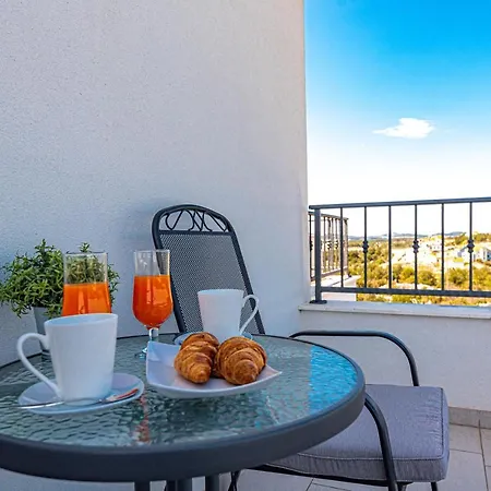 Apartment Olea Brodarica (Sibenik-Knin)
